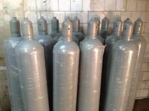 Propane cylinders for 5, 12, 27, 50 liters - what is the pressure and volume of propane, as well as how much the cylinder weighs, its size and type of thread.