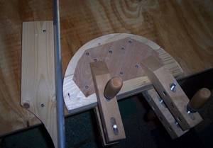 Wooden template for a simple manual pipe bender