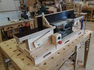 Joining machine made from electric planer