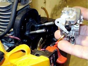 How to change the throttle cable on a chainsaw Partner. Repair of Partner P351XT chainsaw. Episode 1 Disassembly 