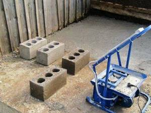“How to make a cinder block with your own hands? Tips, instructions, videos&quot; photo - izgotovlenie shlakoblokov 2 800x600 