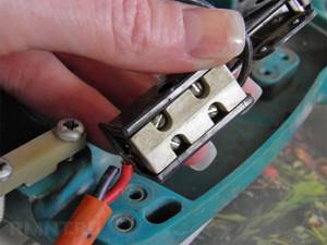 How to remove a bearing from a drill armature