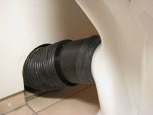How to choose and install corrugation for a toilet bowl