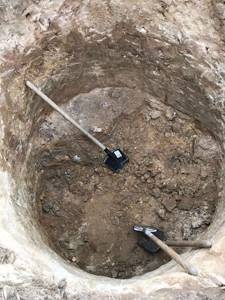 When digging a pit for an absorption well, it is very important that the soil is able to accept and absorb the required volume of drainage or storm water.