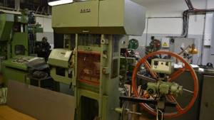 ESSA crank press machine