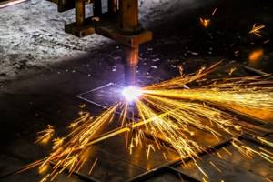 Laser and plasma cutting of metal: differences and similarities