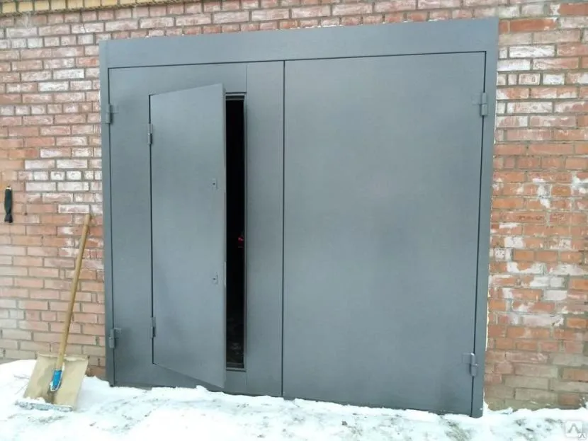 Metal garage doors