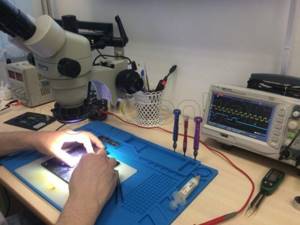 Microscope for soldering circuit boards