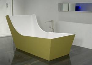 Модель от итальянского архитектора Карло Коломбо доказывает, что акриловая ванна может иметь эксклюзивный дизайн