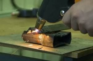 Is it possible to weld metal with a plasma cutter?