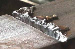Is it possible to cut metal using electric welding?