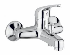 Wall-mounted faucets: replacement