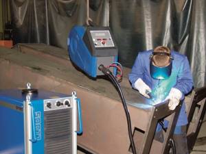 Equipment for semi-automatic pipe welding