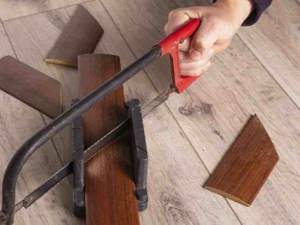 Cutting skirting boards at a 45 degree angle