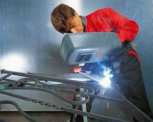 Review of the best inexpensive welding inverters: good inverter machines for home and garden