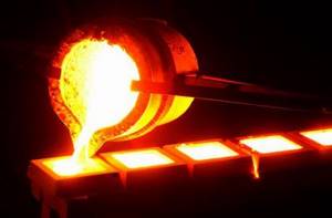 What determines the melting point of metals?