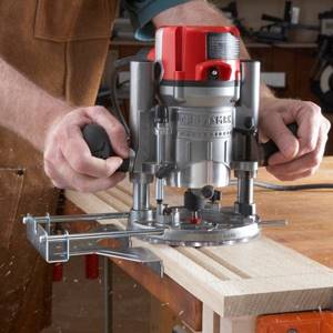 Plunge router