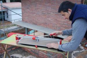 Rules for working with a tile cutter