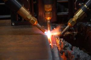 Gas cutting process for steel