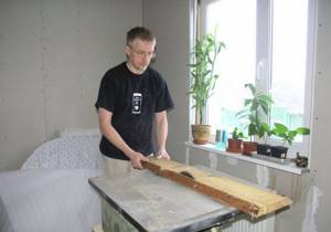 Sawing boards for lining