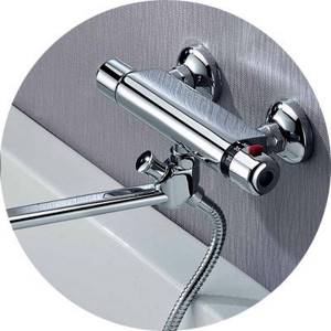Faucet with mechanical thermostat