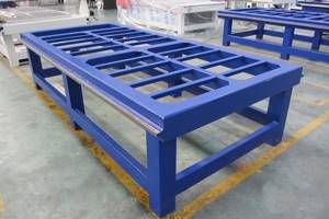 Bed for metal milling machine