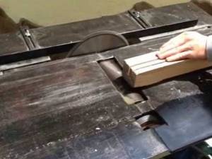 Do-it-yourself machine for making lining: using a circular saw and a router