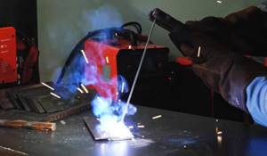 welding-electrode-in-use.jpg