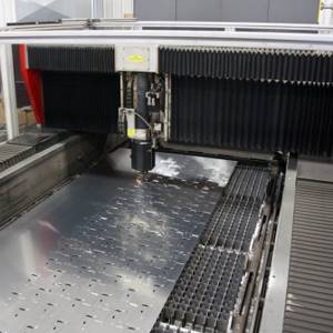 Thermal technologies for cutting stainless steel