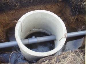 pipe in septic tank