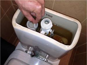Toilet cistern design