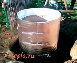 Insulating a well for the winter with your own hands: 3 methods of frost protection