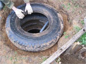 Options for draining water from a septic tank