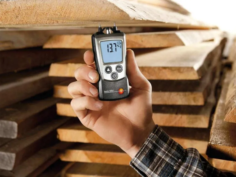 Humidity is measured with a special device - a moisture meter.