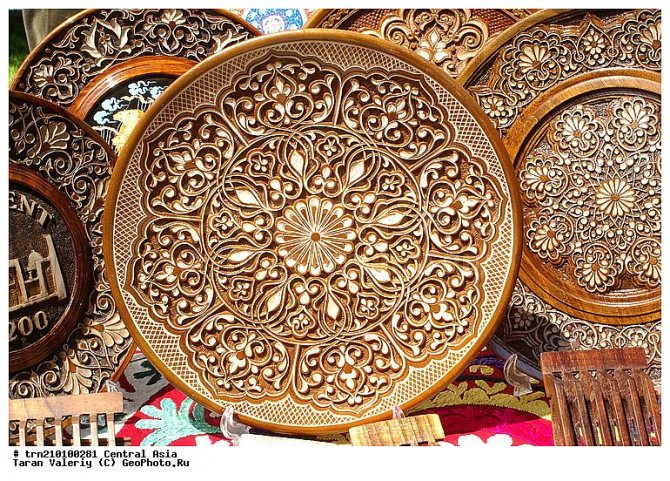 Oriental wood carving