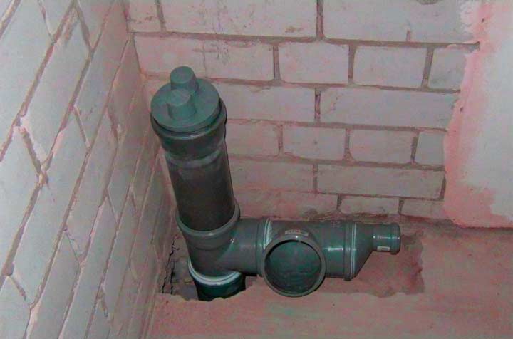 Воздушный клапан для канализации и его применение