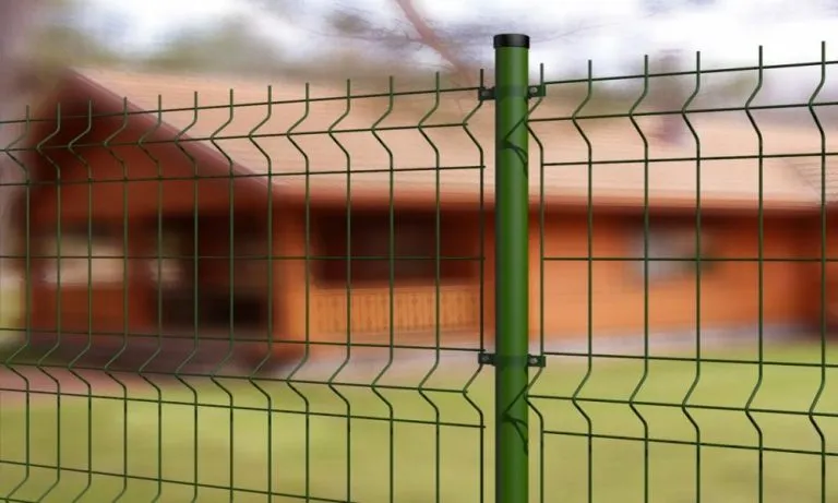 sectional welded mesh fence
