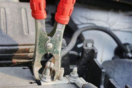 Stripping wires in a car&#39;s electrical wiring