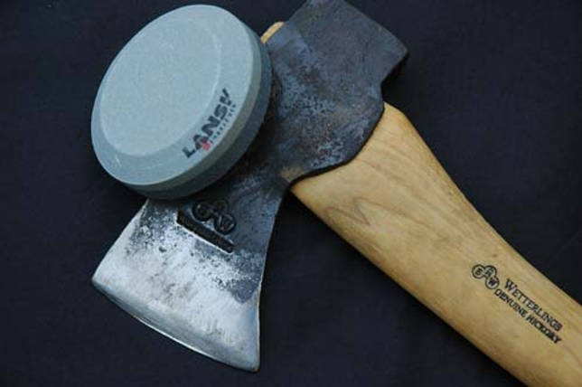Hardening an ax at home - video, photos, nuances