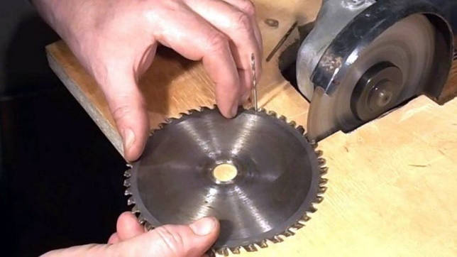 Do-it-yourself sharpening of carbide-tipped circular saws